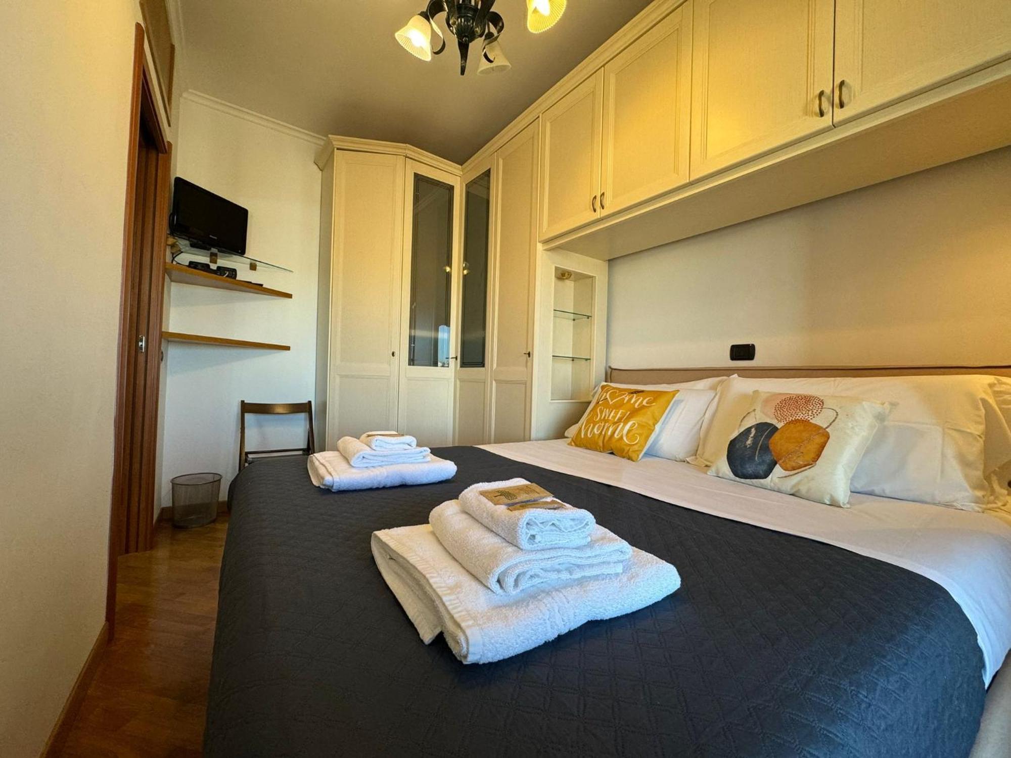 Cozy Flat With Balcony * Rom